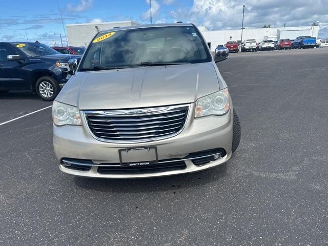 used 2014 Chrysler Town & Country car, priced at $13,395