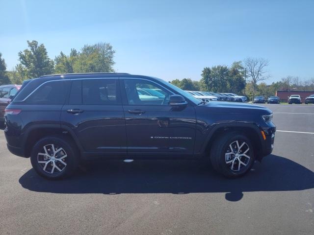 new 2024 Jeep Grand Cherokee car, priced at $43,986