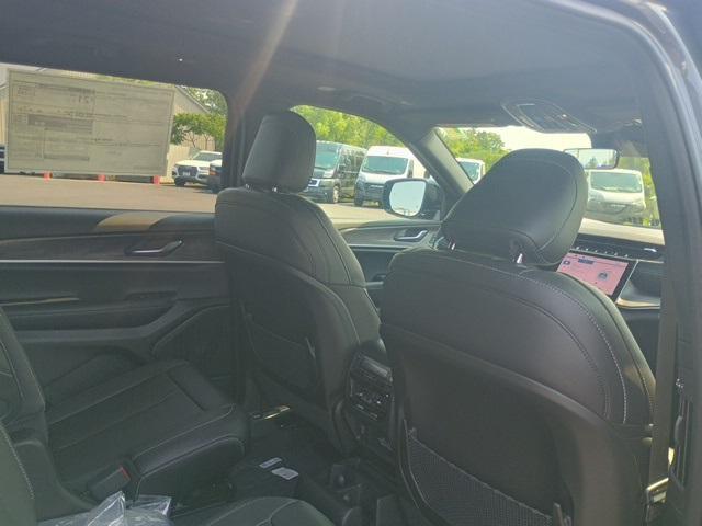 new 2025 Jeep Grand Cherokee L car, priced at $52,335