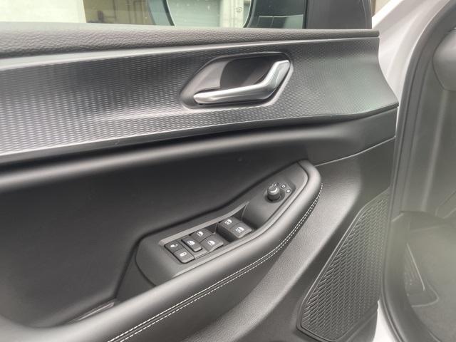 new 2025 Jeep Grand Cherokee car, priced at $43,575