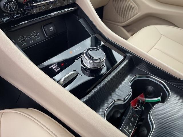 new 2025 Jeep Grand Cherokee car, priced at $45,300