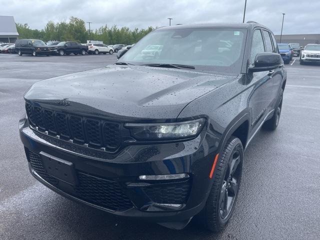 new 2025 Jeep Grand Cherokee car, priced at $43,906