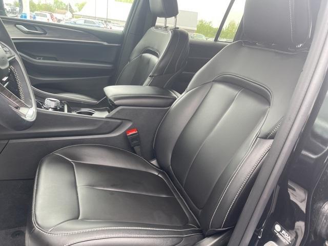 new 2025 Jeep Grand Cherokee car, priced at $43,906