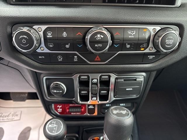new 2025 Jeep Wrangler car, priced at $51,985