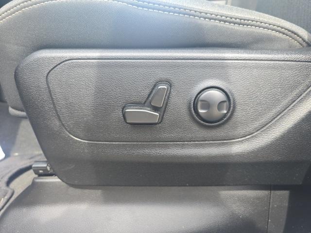 used 2022 Ram 1500 car, priced at $38,997