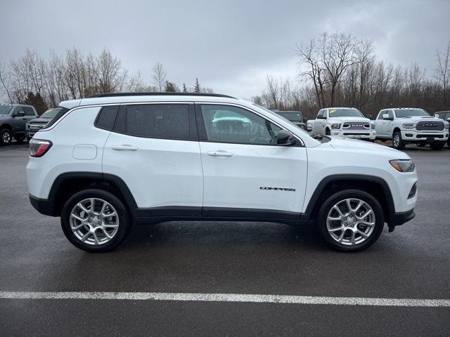 new 2024 Jeep Compass car, priced at $29,427