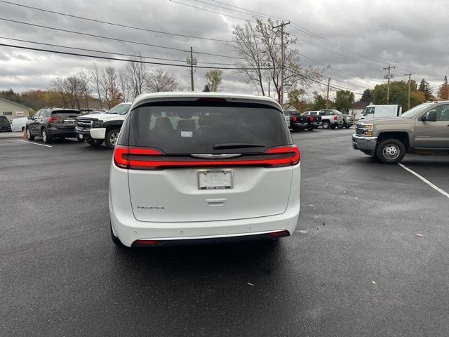 used 2025 Chrysler Pacifica car, priced at $35,885
