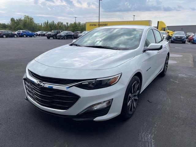 new 2025 Chevrolet Malibu car, priced at $27,495