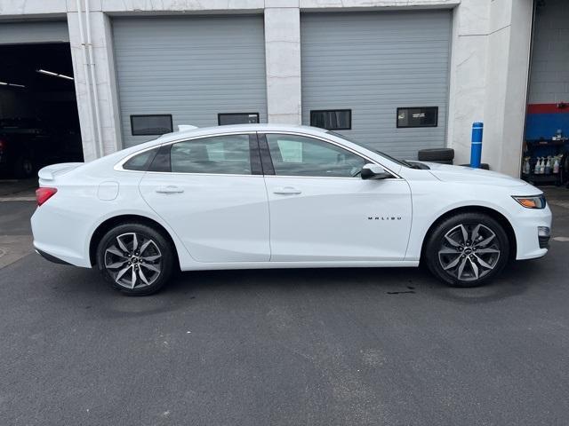 new 2025 Chevrolet Malibu car, priced at $27,495