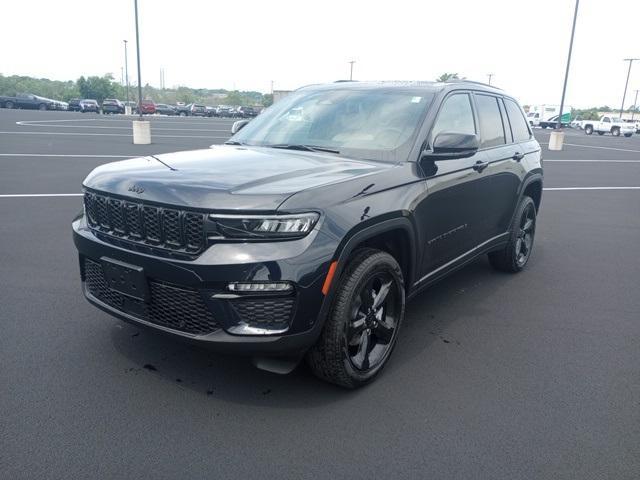 new 2024 Jeep Grand Cherokee car, priced at $50,335