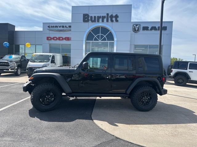 new 2025 Jeep Wrangler car, priced at $51,580