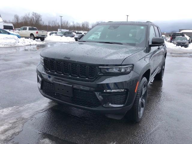 new 2025 Jeep Grand Cherokee car, priced at $48,020