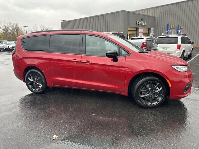 new 2026 Chrysler Pacifica car, priced at $56,631