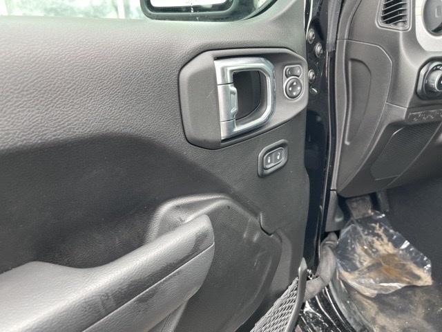 new 2025 Jeep Wrangler car, priced at $51,906