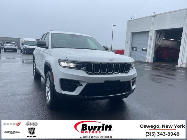 new 2025 Jeep Grand Cherokee car, priced at $43,575