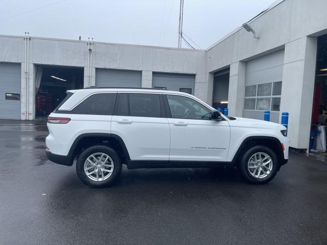 new 2025 Jeep Grand Cherokee car, priced at $43,575