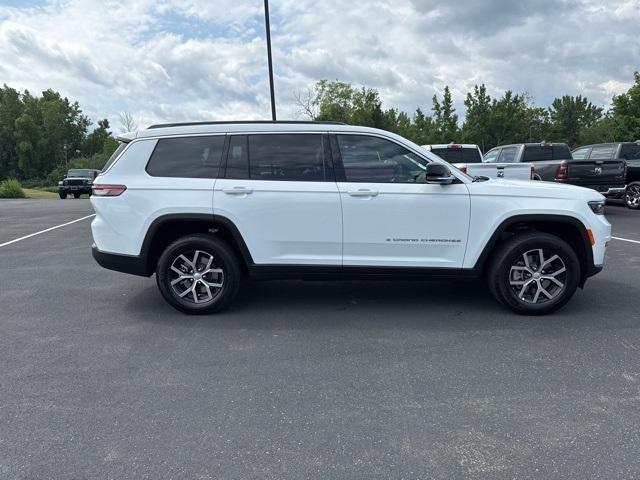 new 2025 Jeep Grand Cherokee L car, priced at $45,077