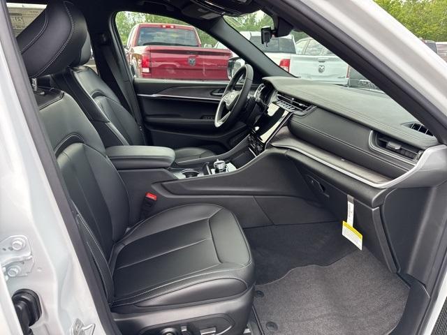 new 2025 Jeep Grand Cherokee L car, priced at $45,077