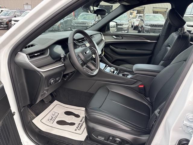 new 2025 Jeep Grand Cherokee L car, priced at $45,077