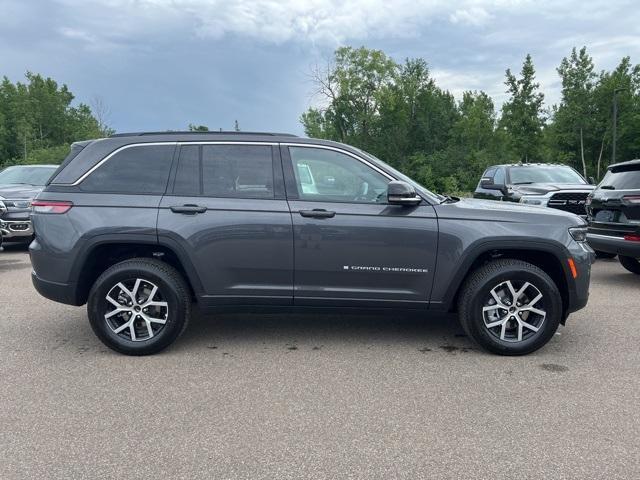 new 2024 Jeep Grand Cherokee car, priced at $42,986