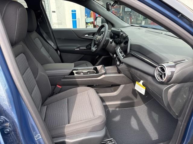new 2025 Chevrolet Equinox car, priced at $30,870