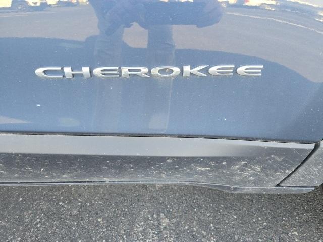 used 2021 Jeep Cherokee car, priced at $23,499