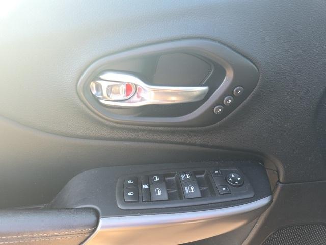 used 2021 Jeep Cherokee car, priced at $23,499