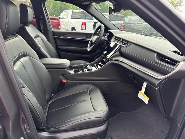 new 2025 Jeep Grand Cherokee car, priced at $48,957