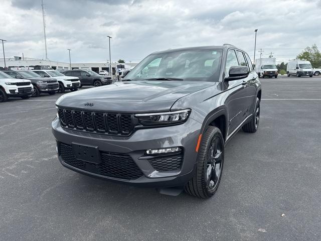 new 2025 Jeep Grand Cherokee car, priced at $48,957