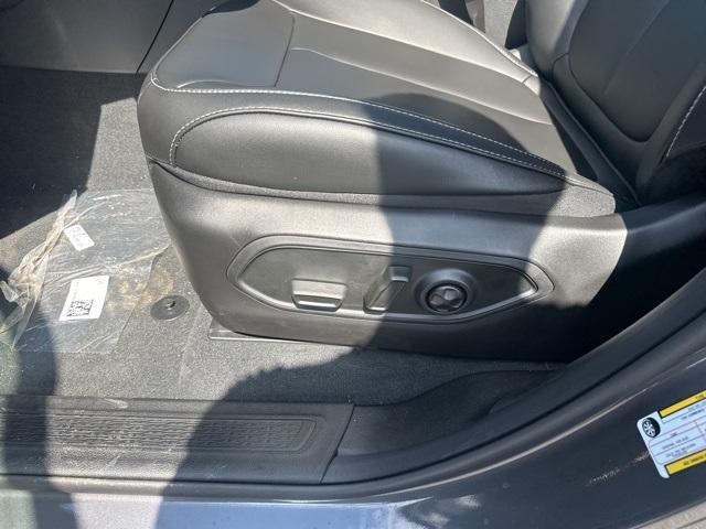 new 2025 Jeep Grand Cherokee L car, priced at $51,012