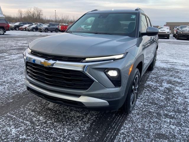 new 2025 Chevrolet TrailBlazer car, priced at $29,924