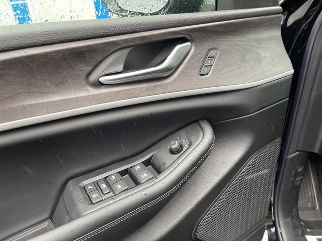 new 2025 Jeep Grand Cherokee car, priced at $41,120