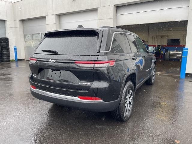 new 2025 Jeep Grand Cherokee car, priced at $41,120