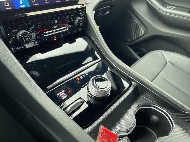 new 2025 Jeep Grand Cherokee car, priced at $41,120