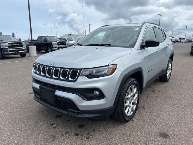 new 2024 Jeep Compass car, priced at $29,992