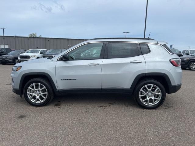 new 2024 Jeep Compass car, priced at $29,992