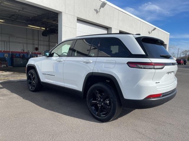 new 2025 Jeep Grand Cherokee car, priced at $52,287