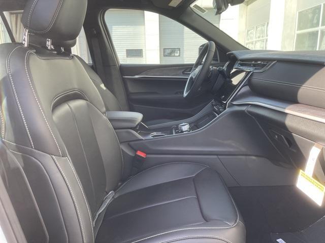 new 2025 Jeep Grand Cherokee car, priced at $52,287