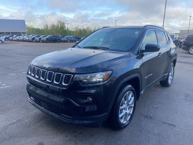 new 2024 Jeep Compass car, priced at $29,992