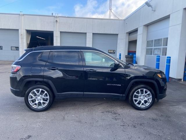 new 2024 Jeep Compass car, priced at $29,992