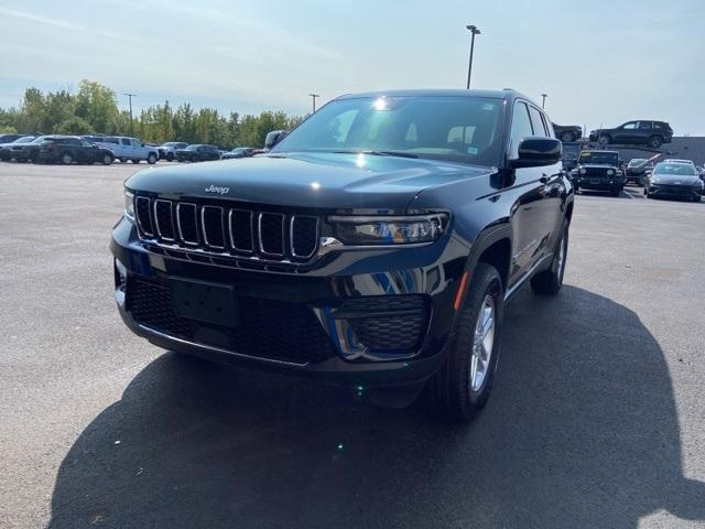 new 2024 Jeep Grand Cherokee car, priced at $39,909