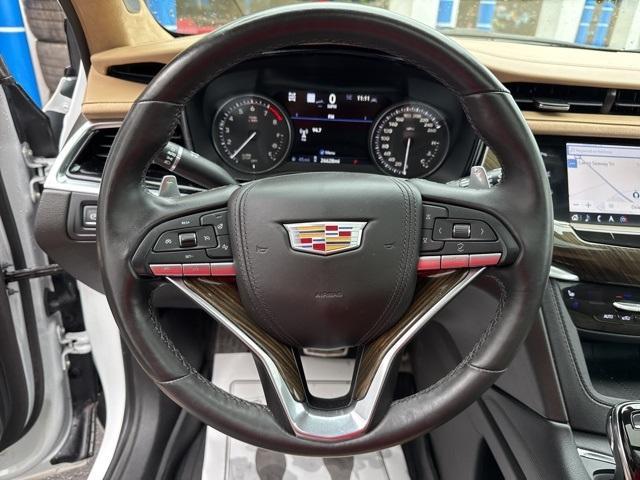 used 2023 Cadillac XT6 car, priced at $43,985