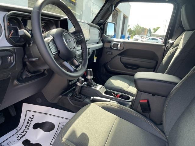 new 2025 Jeep Wrangler car, priced at $39,736