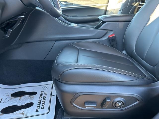 new 2025 Jeep Grand Cherokee car, priced at $43,383