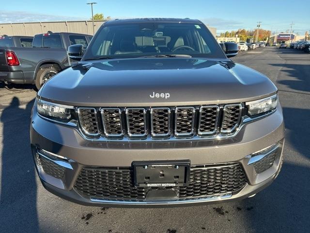new 2025 Jeep Grand Cherokee car, priced at $43,383