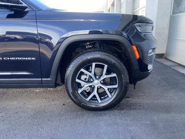 new 2024 Jeep Grand Cherokee car, priced at $43,986