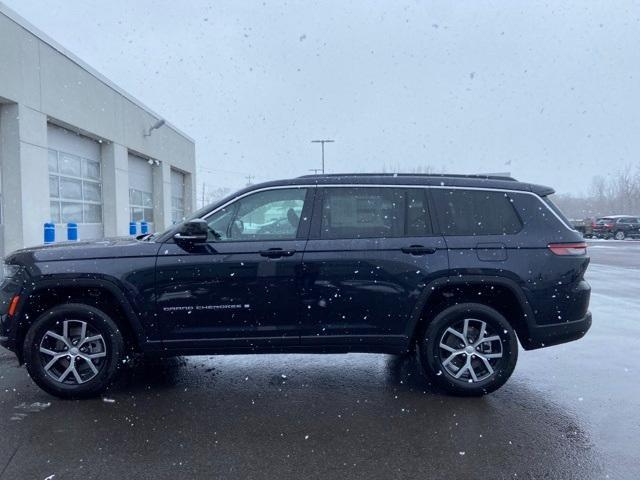 new 2024 Jeep Grand Cherokee L car, priced at $49,483