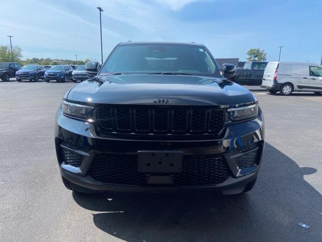 new 2024 Jeep Grand Cherokee car, priced at $43,897