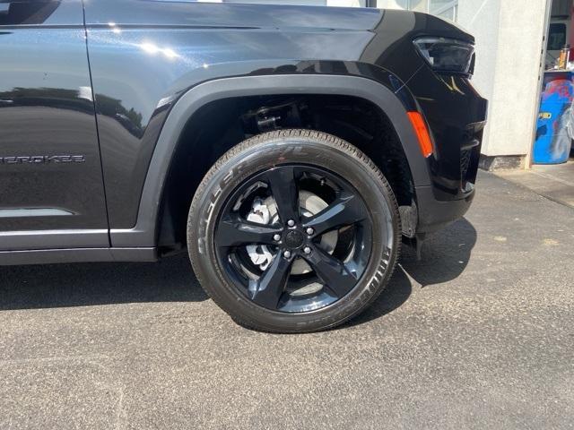 new 2024 Jeep Grand Cherokee car, priced at $43,897