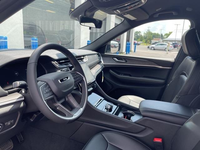 new 2025 Jeep Grand Cherokee L car, priced at $51,012